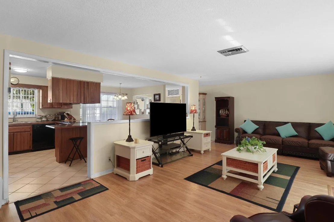 Photo of 310 Wilma Circle