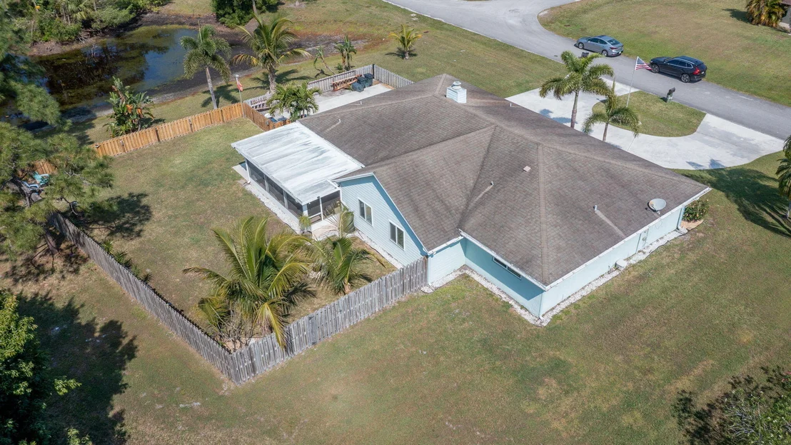Photo of 5580 SE Paramount Drive