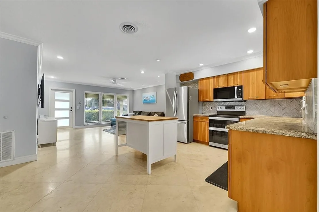 Photo of 189 SE 2nd Avenue