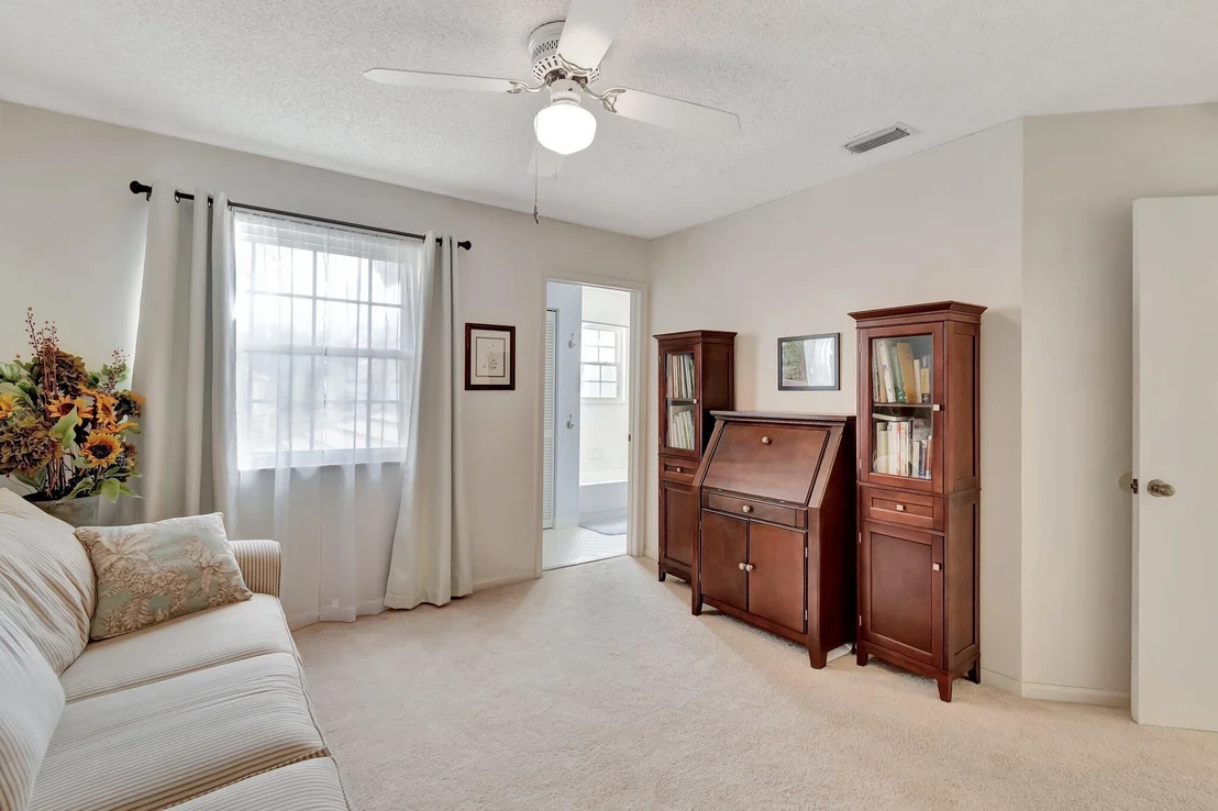 Photo of 6393 Lansdowne Circle