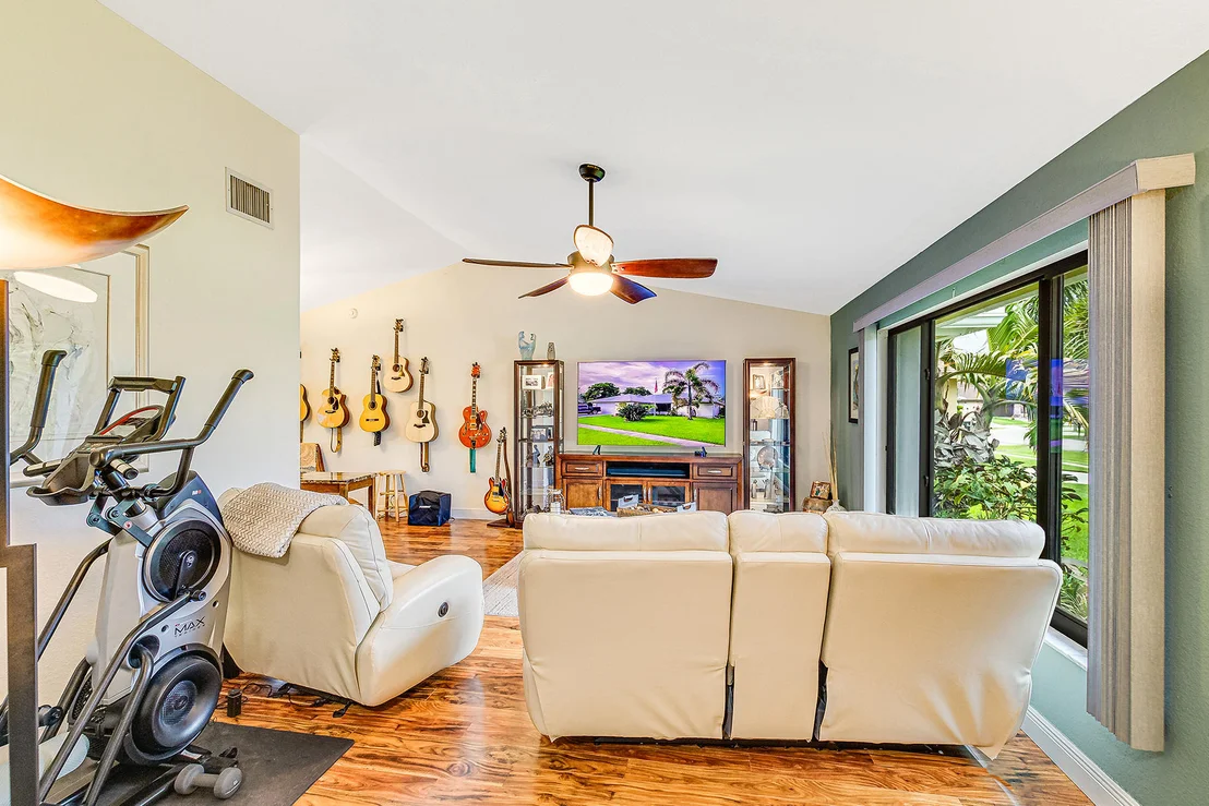 Photo of 664 Juniper Place