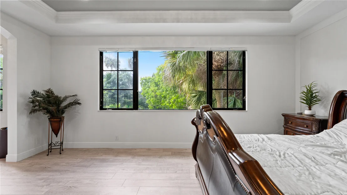 Photo of 9521 Eden Manor