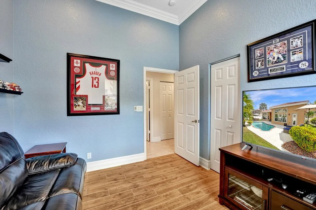 Photo of 6127 Indian Forest Circle