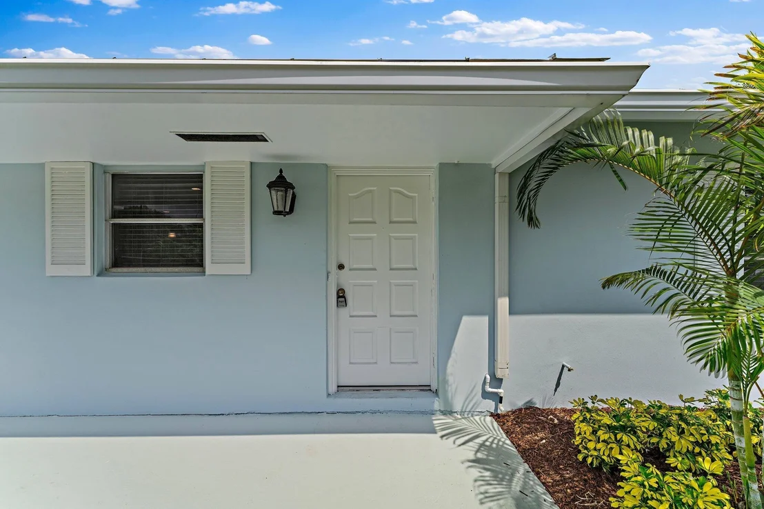 Photo of 538 Dover Road N