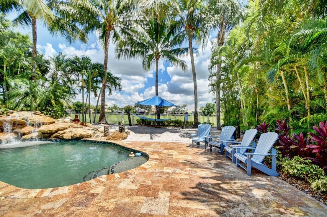 Photo of 4699 NW 7th Place