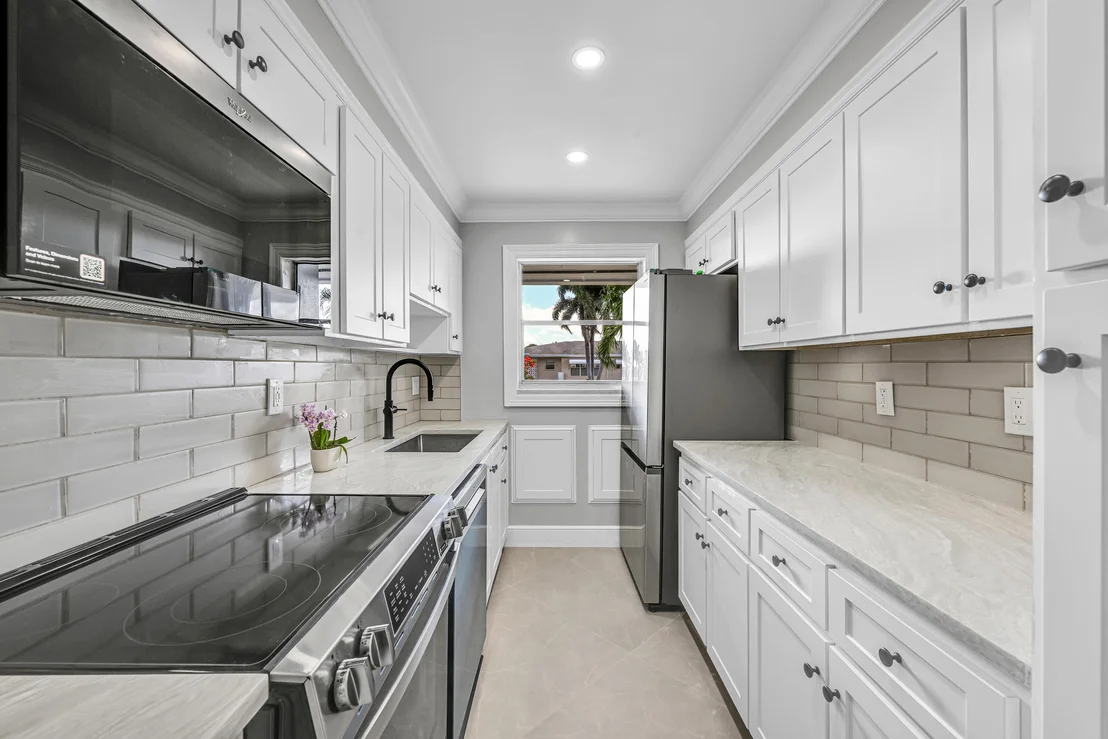 Photo of Unit D at 285 Main Boulevard