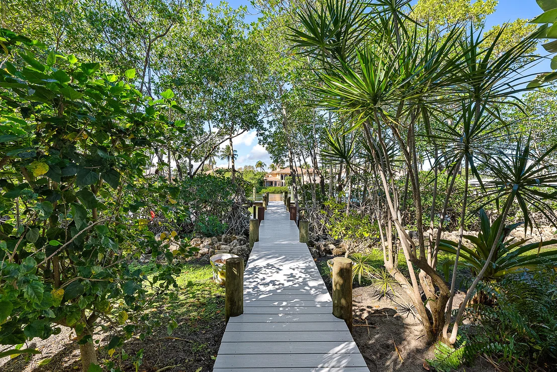 Photo of 9176 SE River Terrace