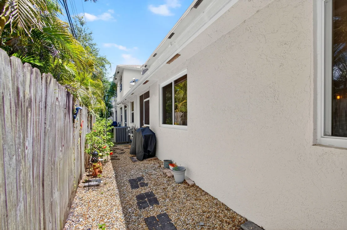 Photo of Unit 7 at 479 Tequesta Drive