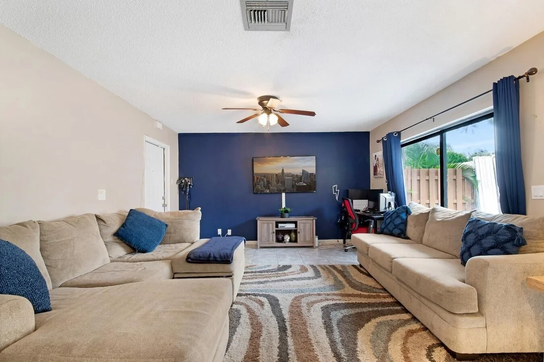 Photo of 2075 SW 24th Circle