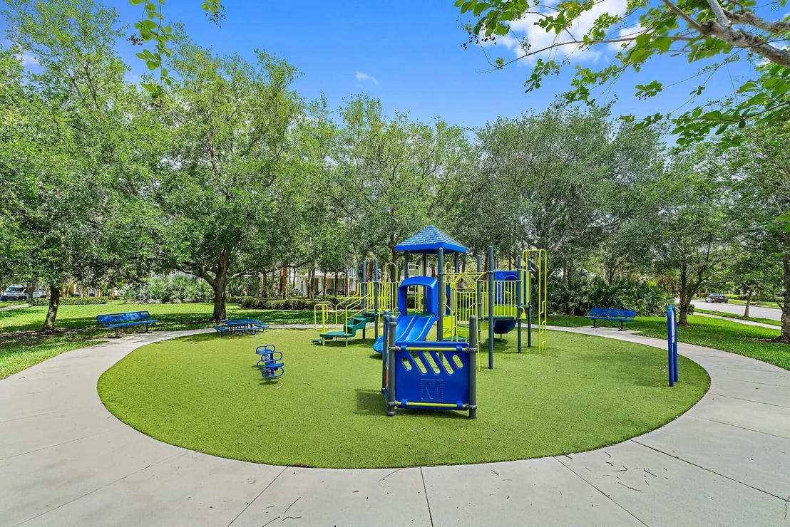 Photo of 2628 W Community Drive