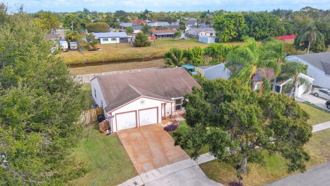 Photo of 7875 Canal Drive