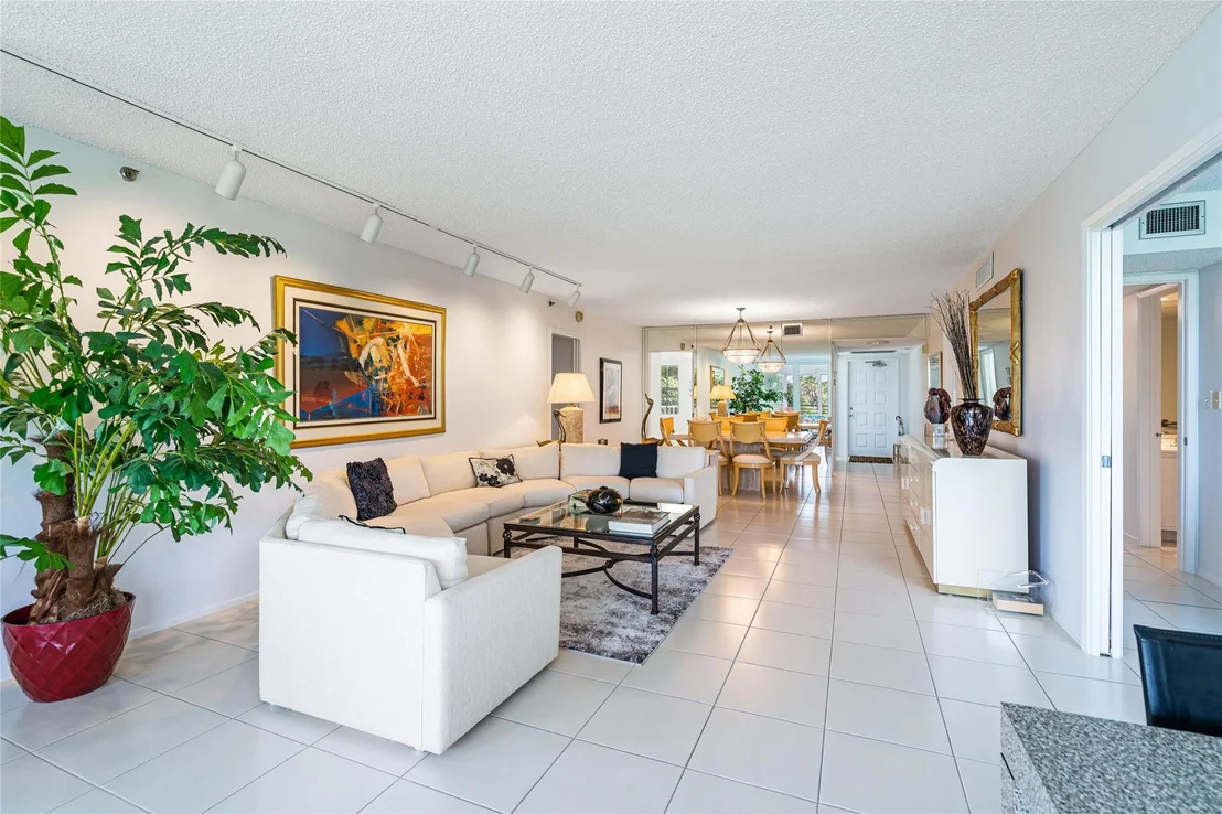 Photo of Unit 310 at 3507 Oaks Way