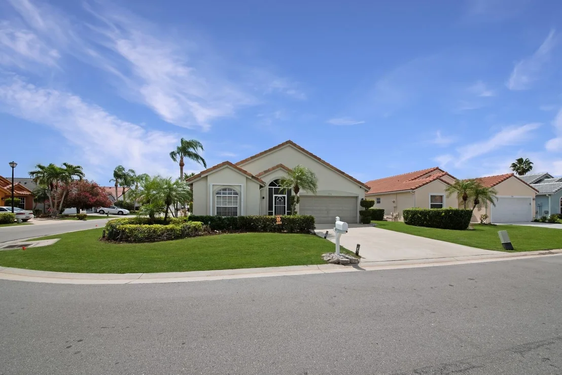 Photo of 7710 N Great Glen Circle