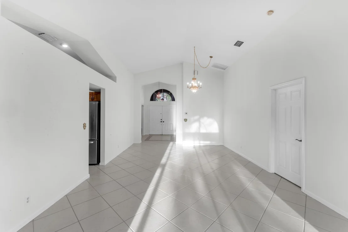 Photo of 2705 Pointe Circle