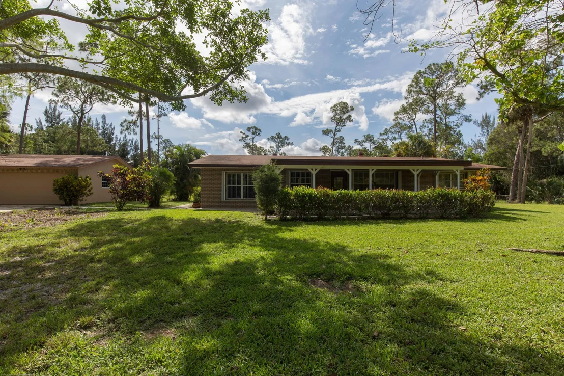 Photo of 1102 Hyde Park Road