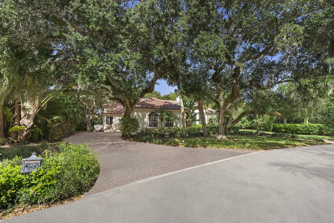 Photo of 540 Marbrisa Drive