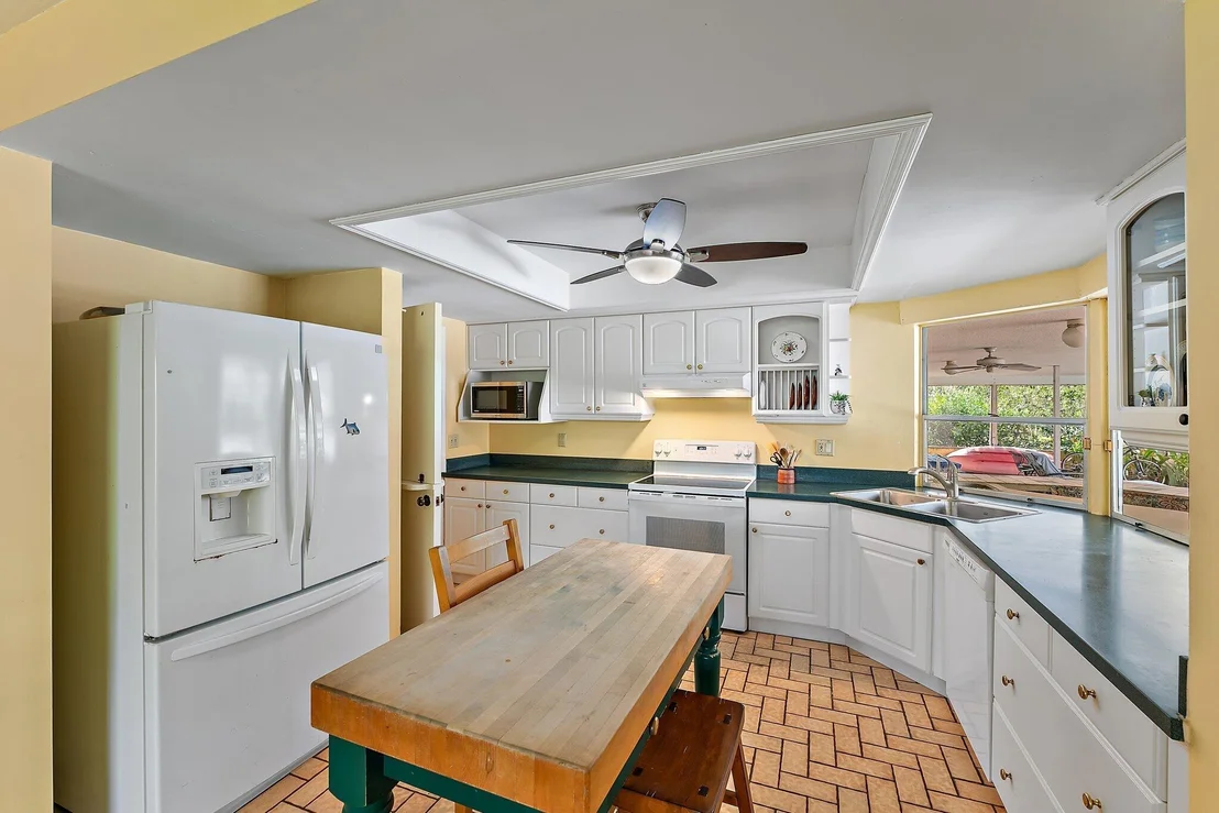 Photo of 100 Gulfstream Road