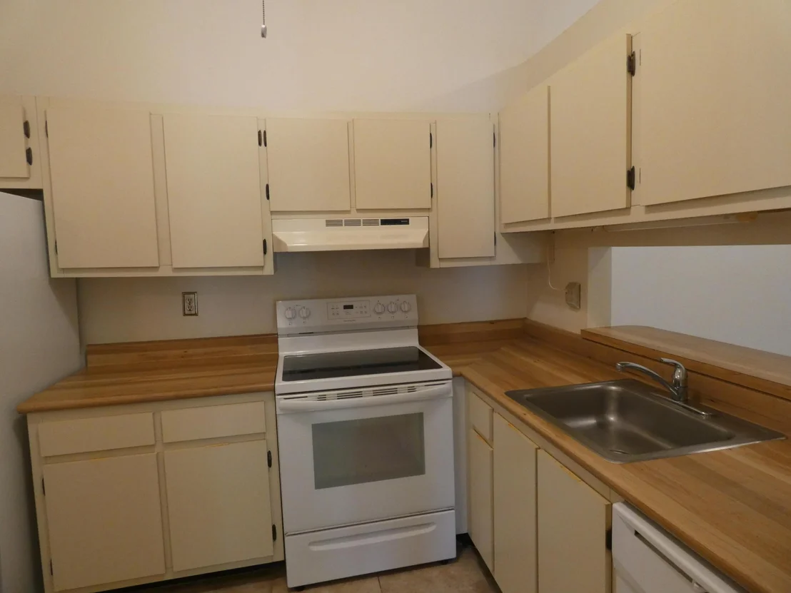 Photo of Unit E at 6495 SE Chasewood Drive