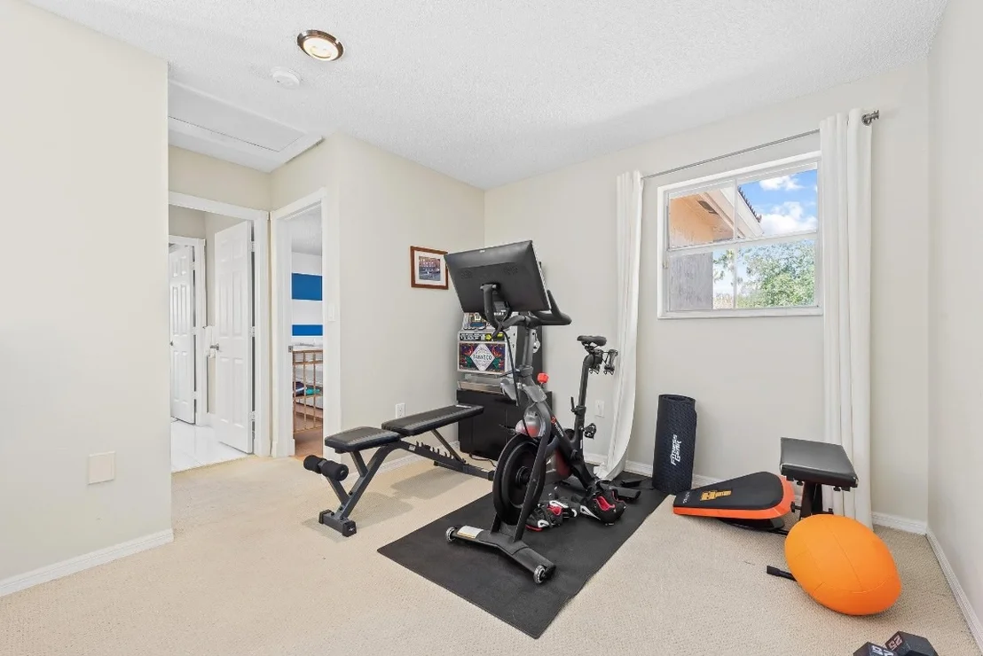 Photo of 975 Weeping Willow Way