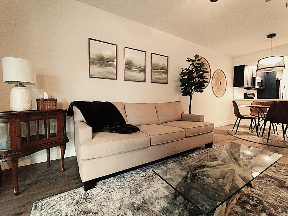 Photo of Unit E2 at 1201 Bahama Bend
