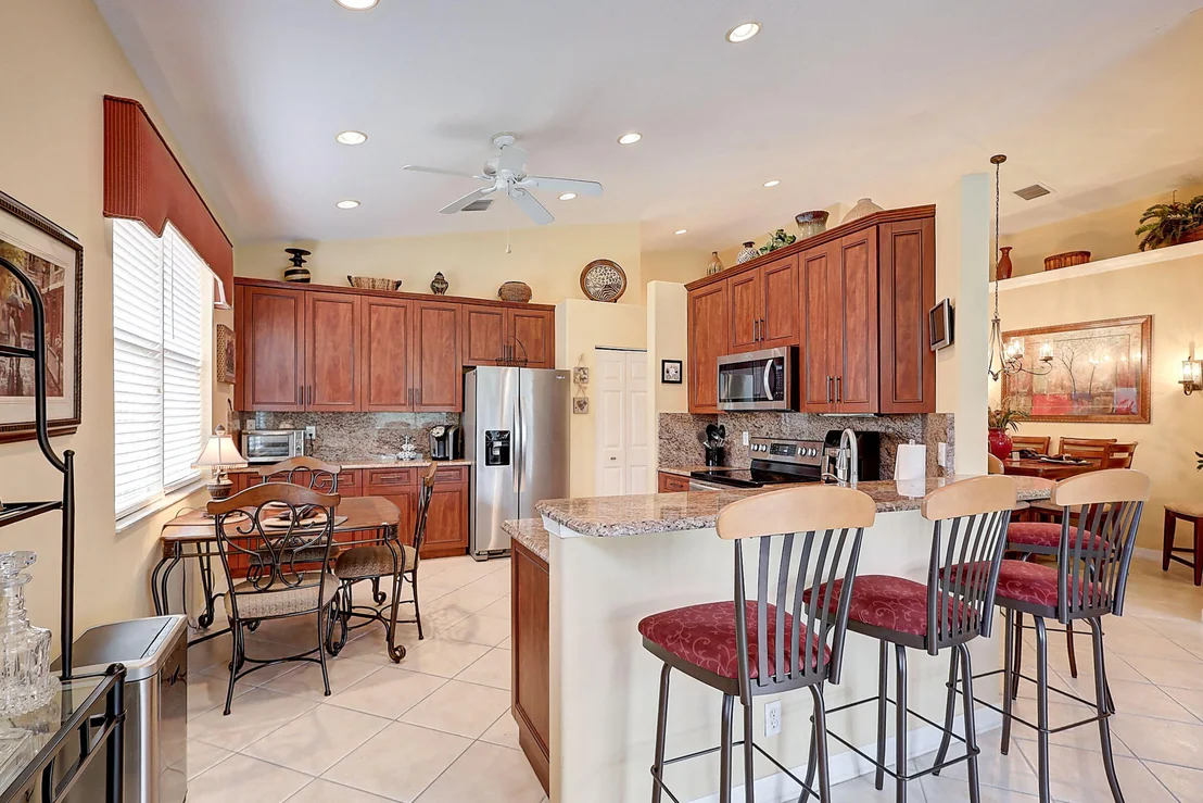 Photo of 6904 SE Twin Oaks Circle