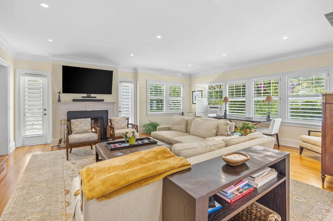 Photo of 159 Australian Avenue