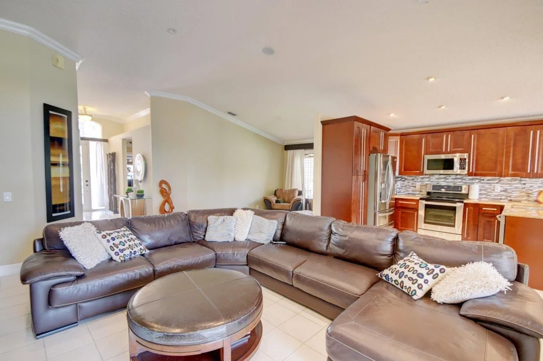Photo of 4699 NW 7th Place