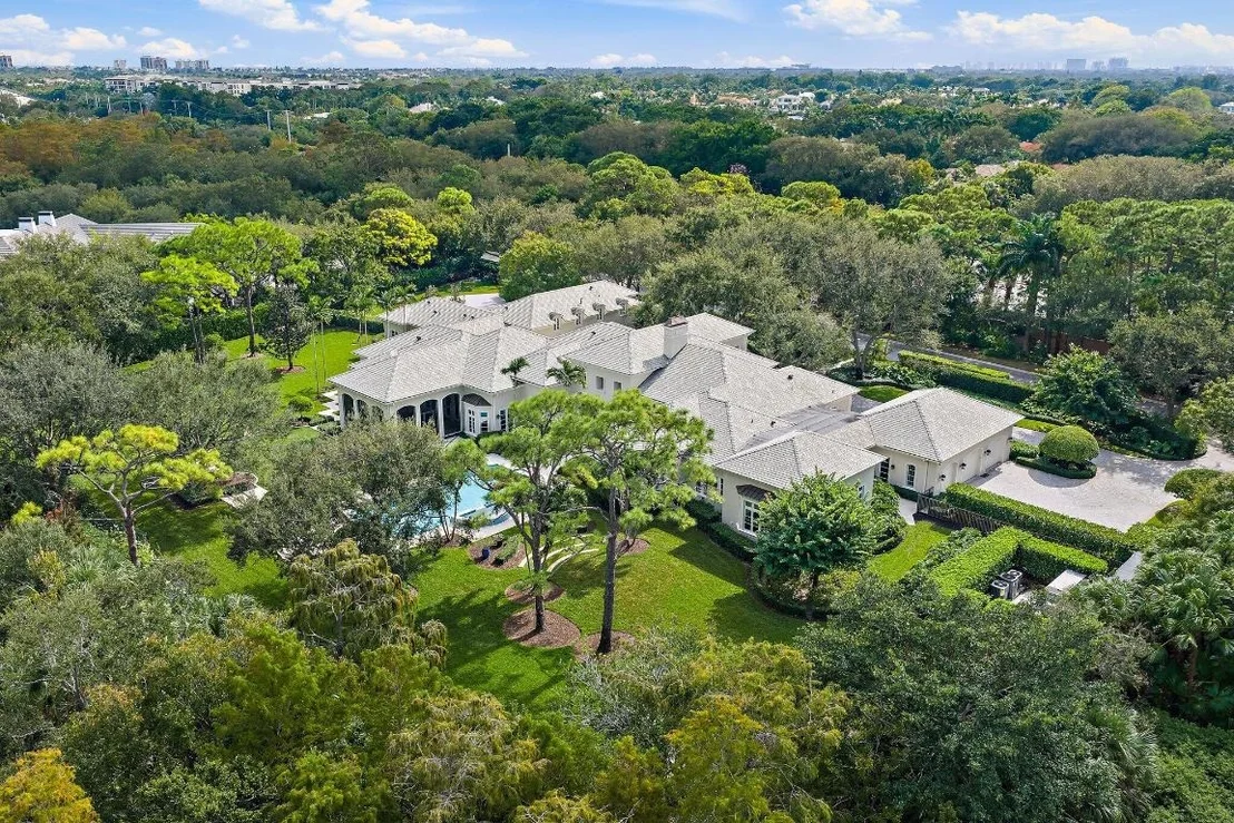 Photo of 124 Bears Club Drive