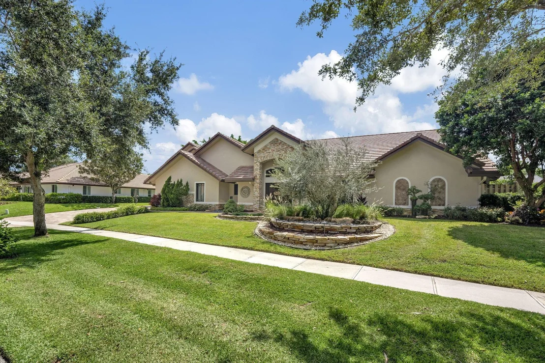 Photo of 3070 Equestrian Drive