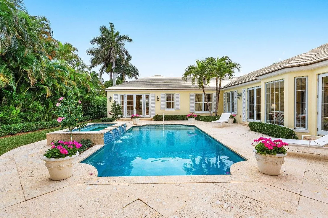Photo of 450 Banyan Road
