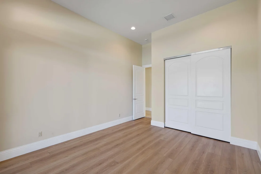 Photo of 11581 Manatee Terrace