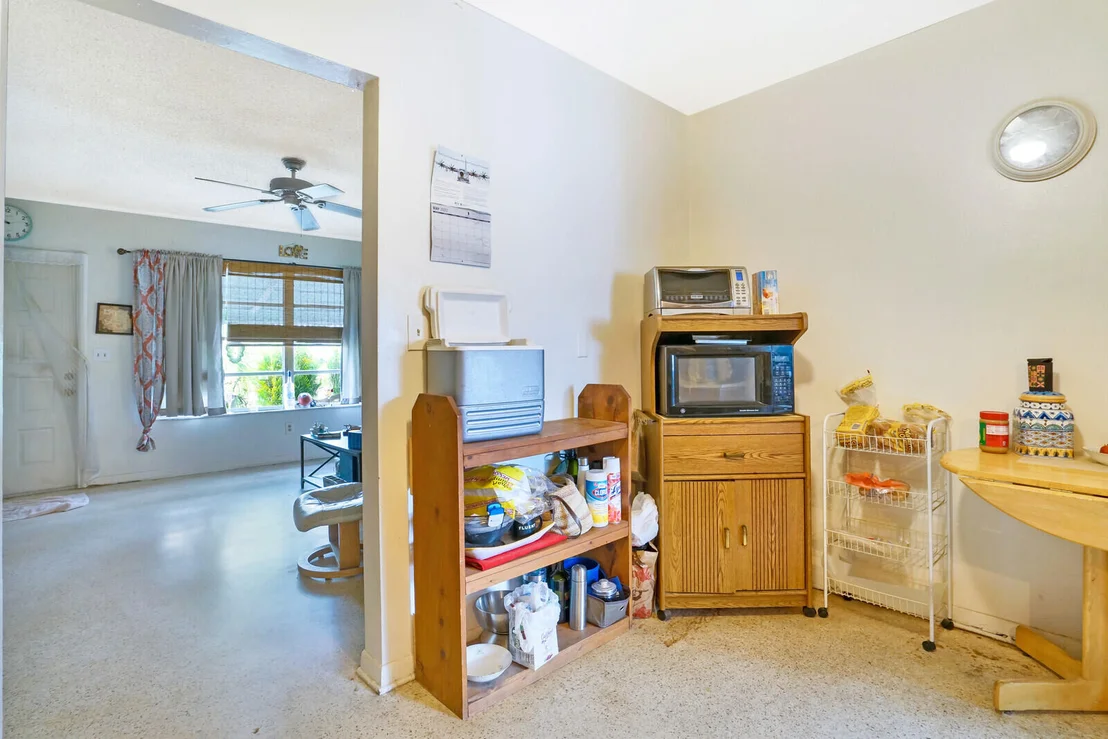 Photo of 6131 Edwards Road