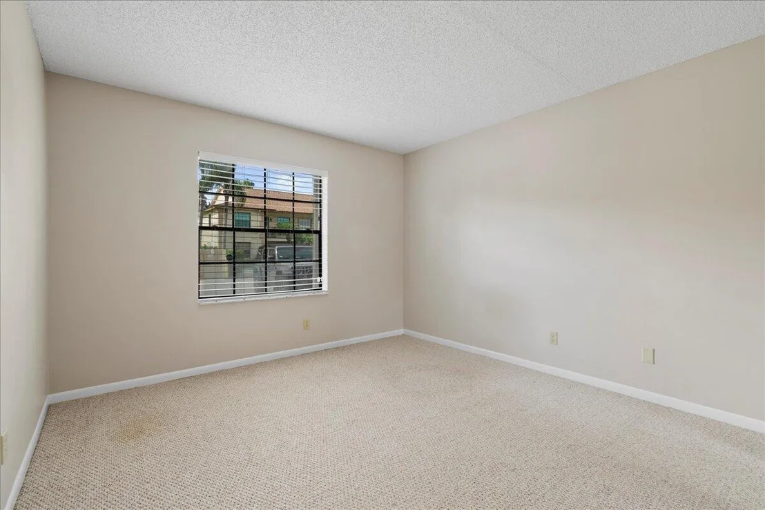 Photo of Unit C at 301 Pinecrest Circle