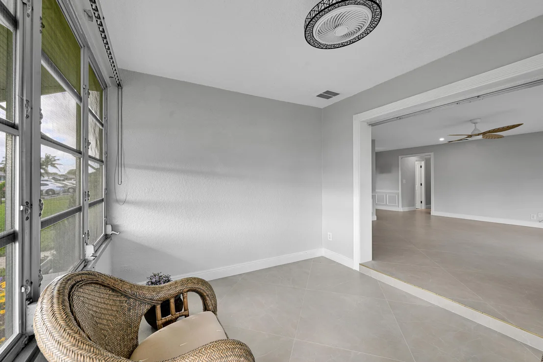 Photo of Unit D at 285 Main Boulevard