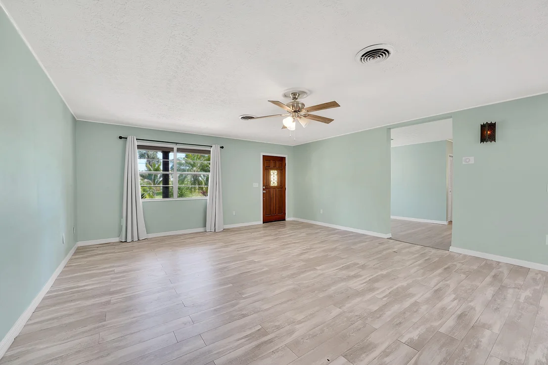 Photo of 5111 Palm Drive