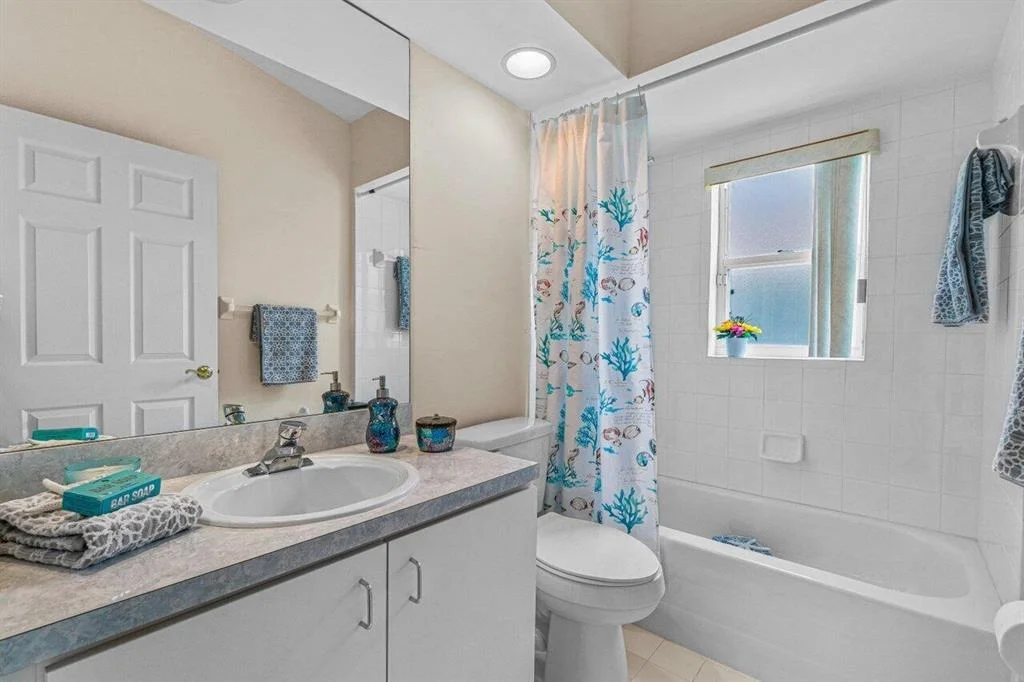 Photo of 8069 Palm Gate Drive