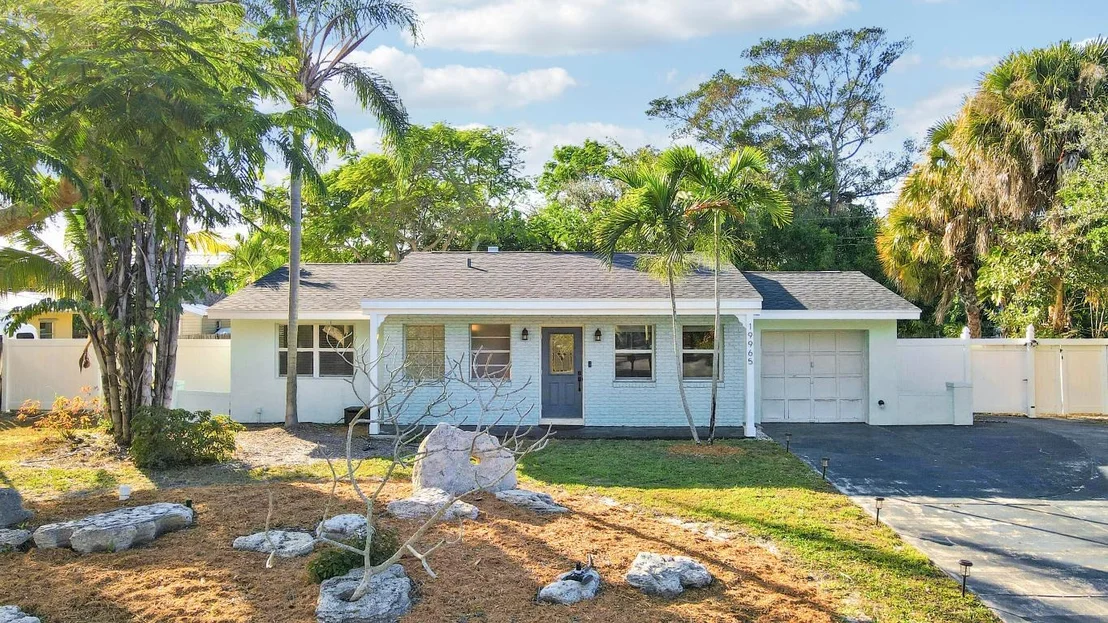 Photo of 19965 Jasmine Drive