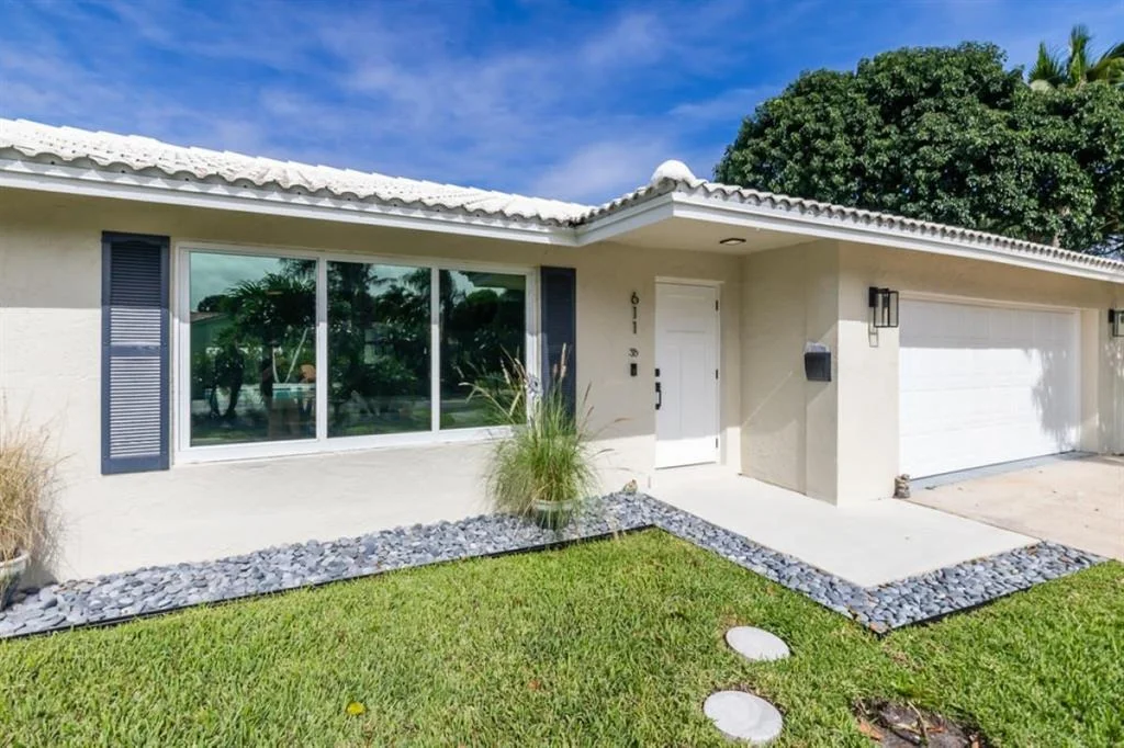 Photo of 611 Sunshine Drive