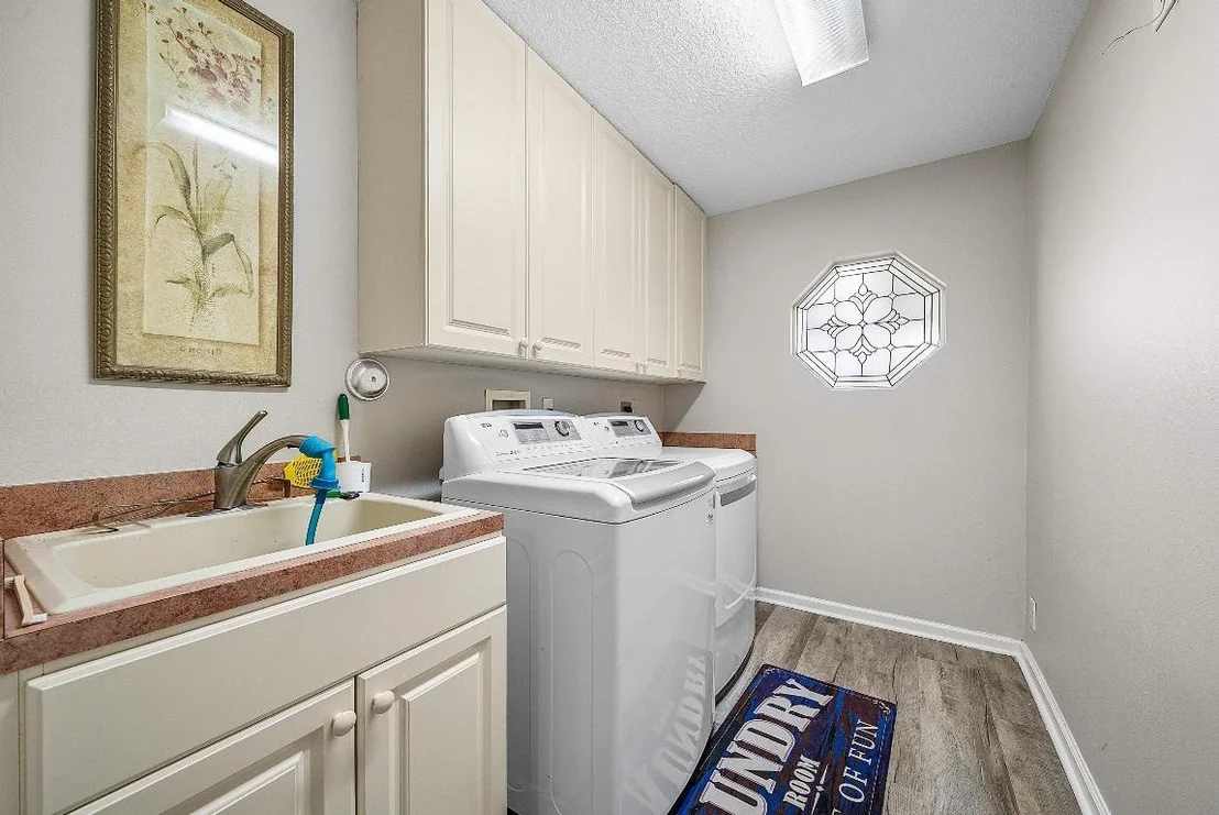 Photo of 18670 SE Lakeside Way
