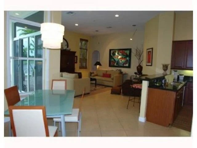 Photo of 925 Tradewinds Bend