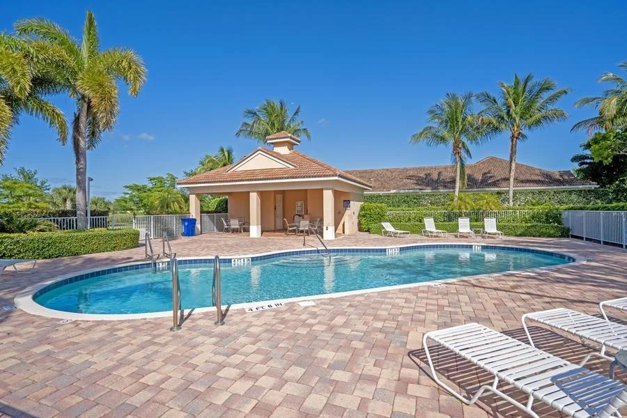 Photo of 2189 Falls Manor
