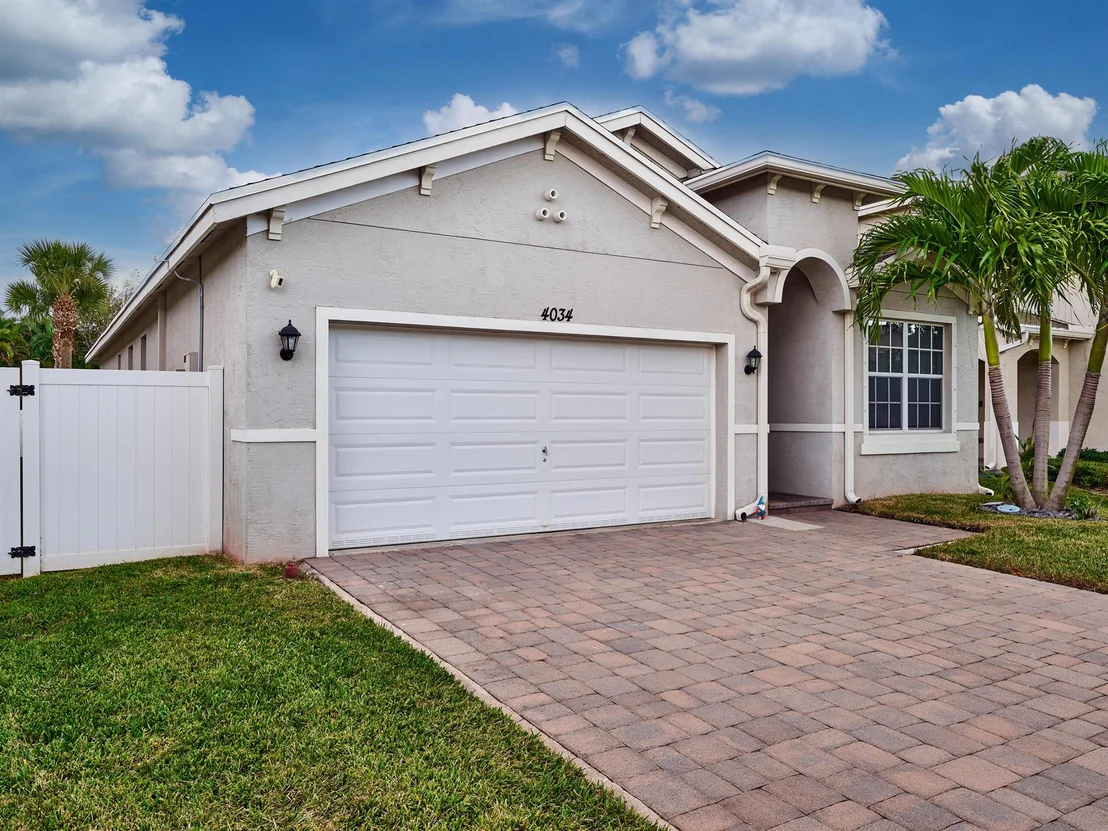 Photo of 4034 Tomoka Drive