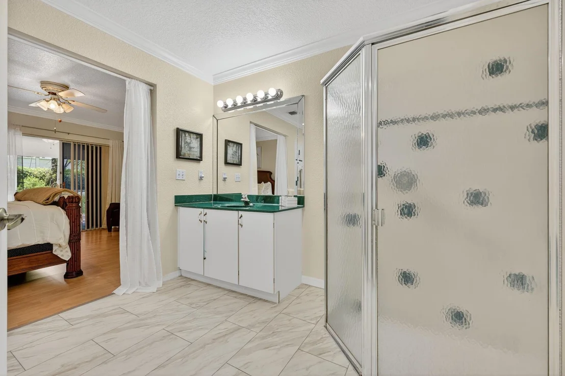 Photo of 5565 American Circle