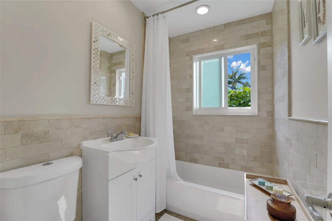 Photo of 17 SE 9th Avenue