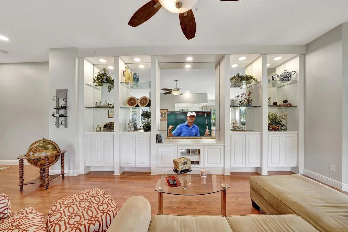 Photo of 4775 Temple Drive