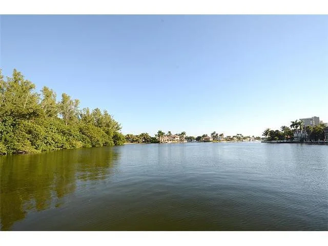 Photo of 2950 NE 23rd Place