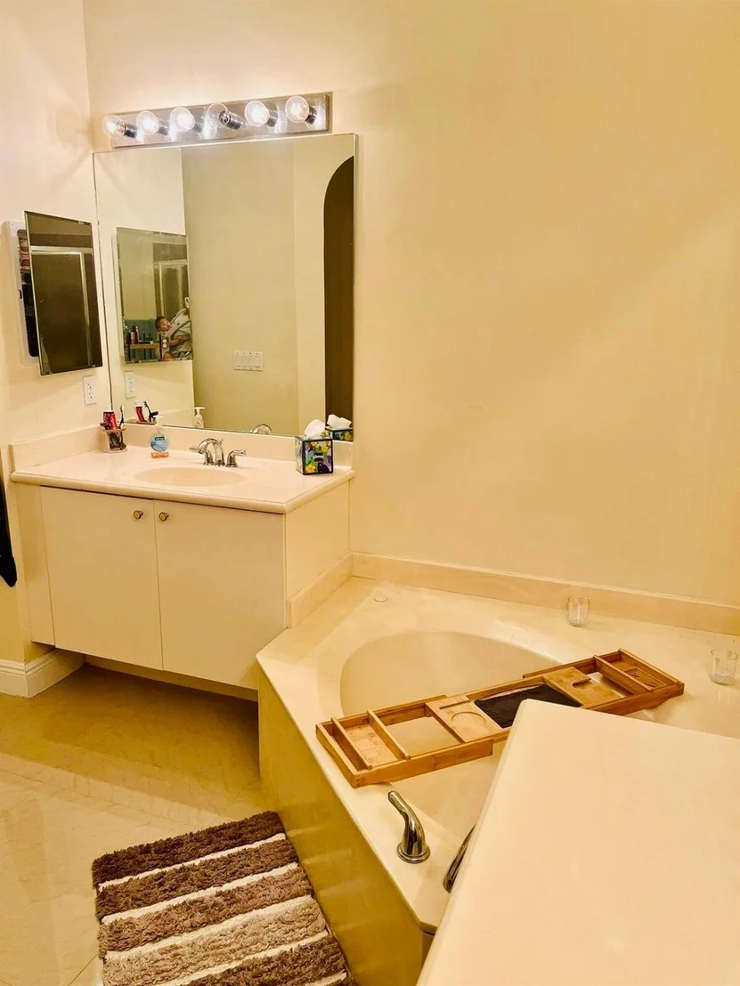 Photo of 2460 Sandy Cay