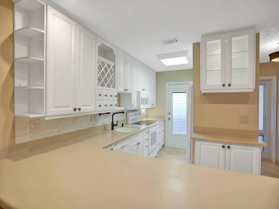 Photo of Unit 304 at 700 Pine Drive