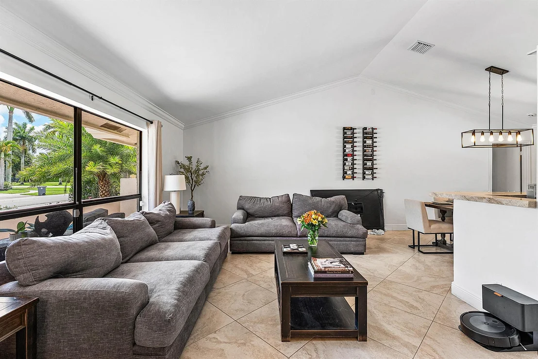 Photo of 9847 Sun Pointe Drive