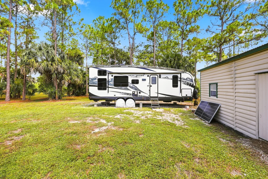 Photo of 2195 F Road